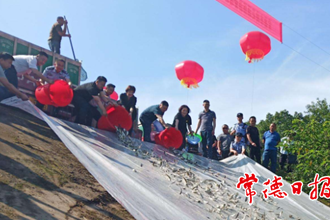 桃花源1200万尾鱼苗放流沅江