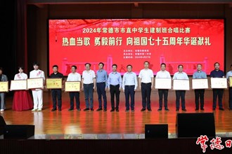 市直中学生建制班合唱比赛举行